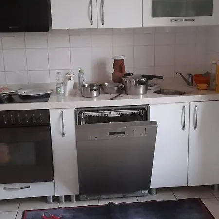 Privat In Rue Des Abeilles 홈스테이 *